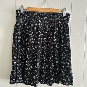 Hippie Rose skirt black floral Medium short
